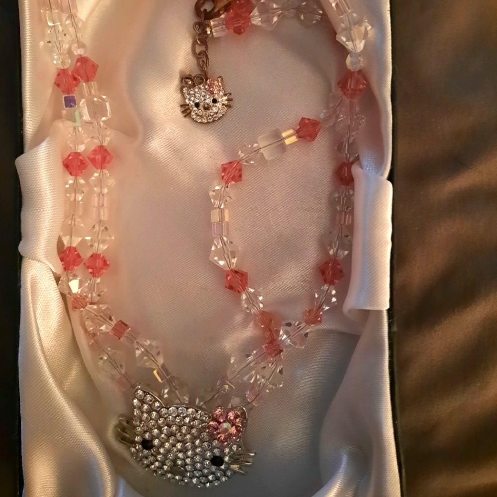Swarovski crystal hello kitty necklace